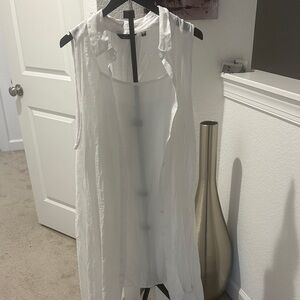 Mlle Gabrielle White High-Low Sleeveless Dress